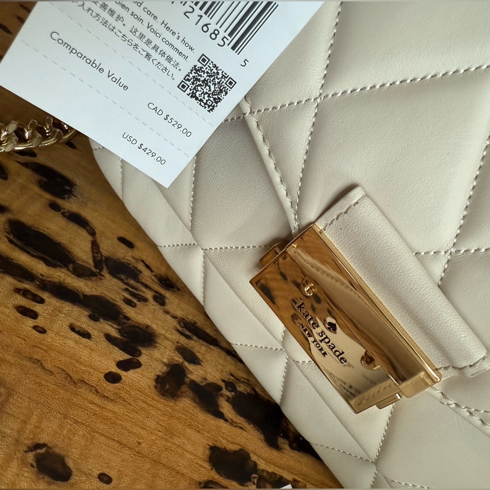 Kate Spade Carey Quilted Small Flap Crossbody with Matching Card Holder - Picture 2 of 9